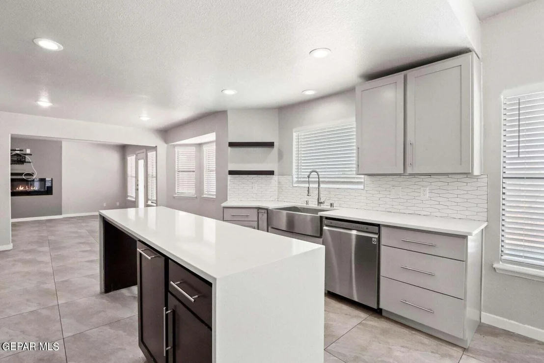 Photo of 849 DULCE TIERRA Drive