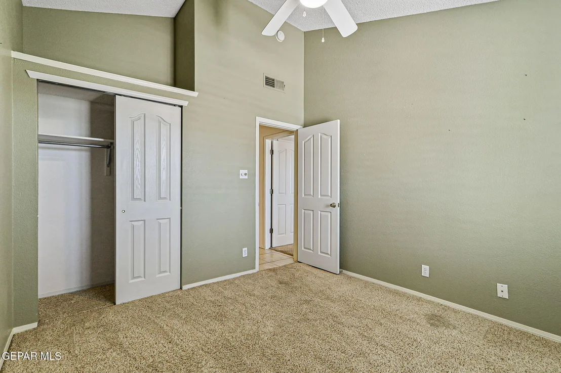 Photo of 1400 Maple Ridge Way