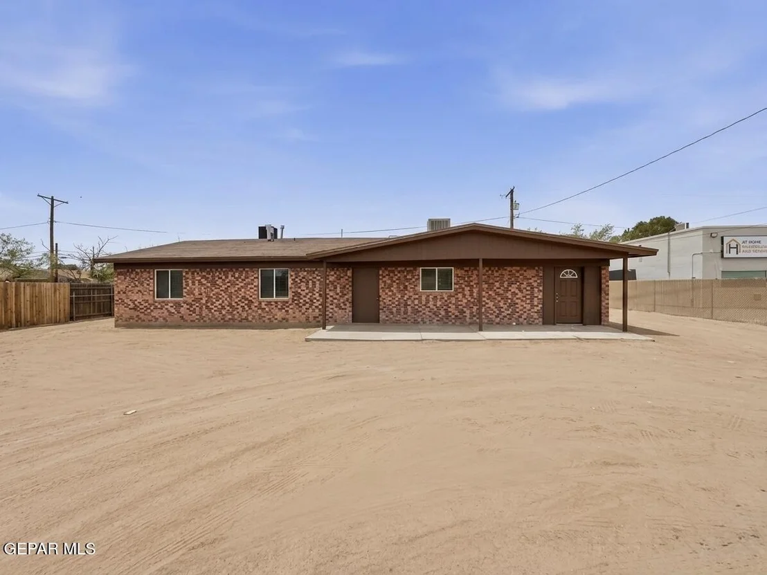Photo of 565 GALLAGHER Street