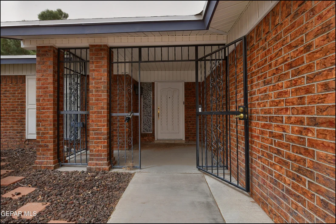 Photo of 4635 R L SHOEMAKER Drive