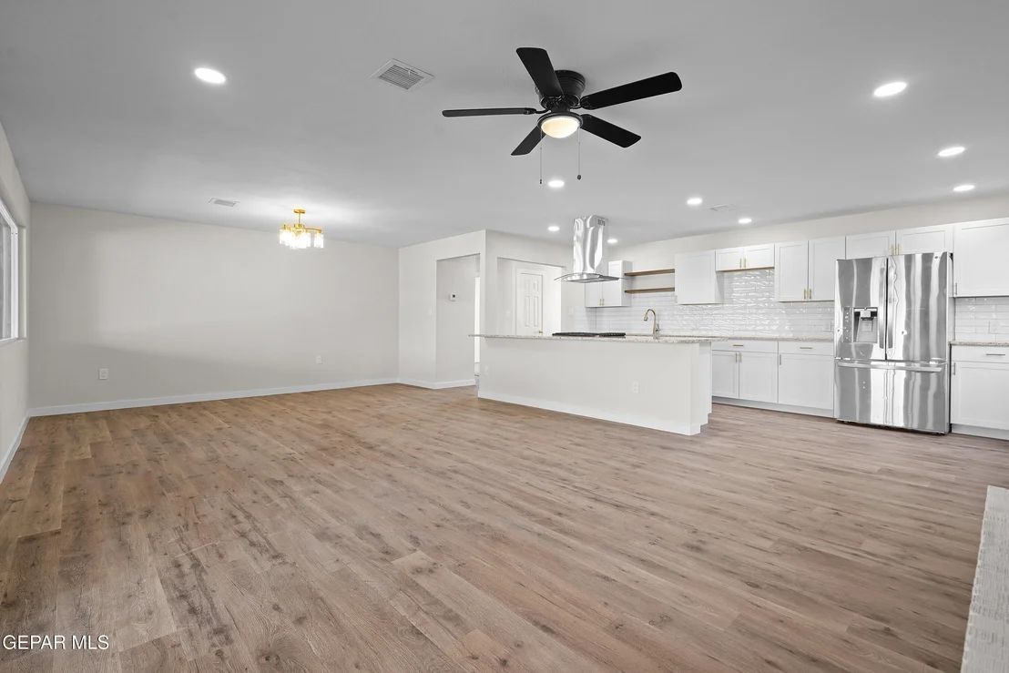 Photo of 10273 RENFREW Drive