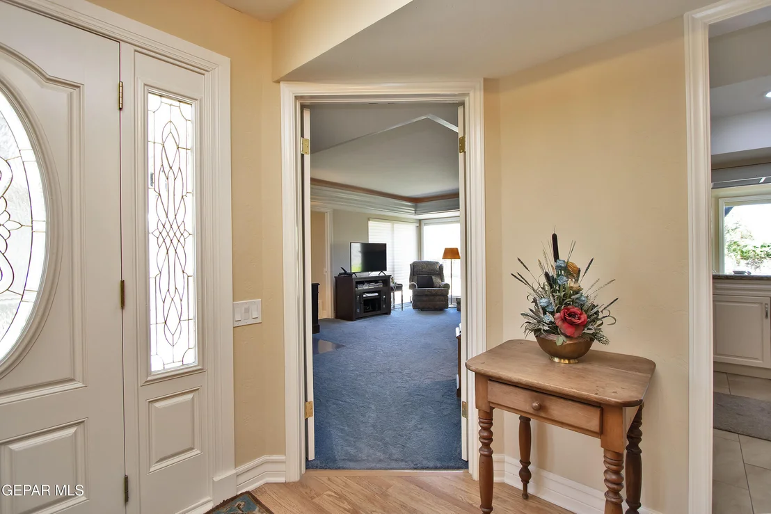 Photo of 517 Stonebluff Road