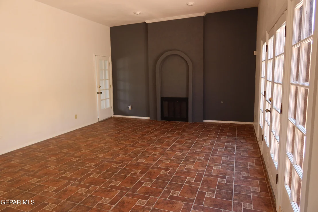 Photo of 836 DE LEON Drive