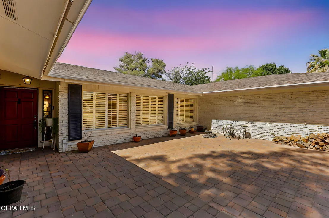 Photo of 745 Rinconada Lane