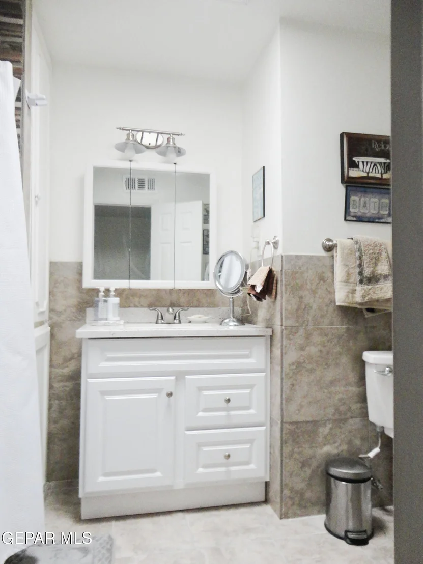Photo of 624 DE LEON Drive