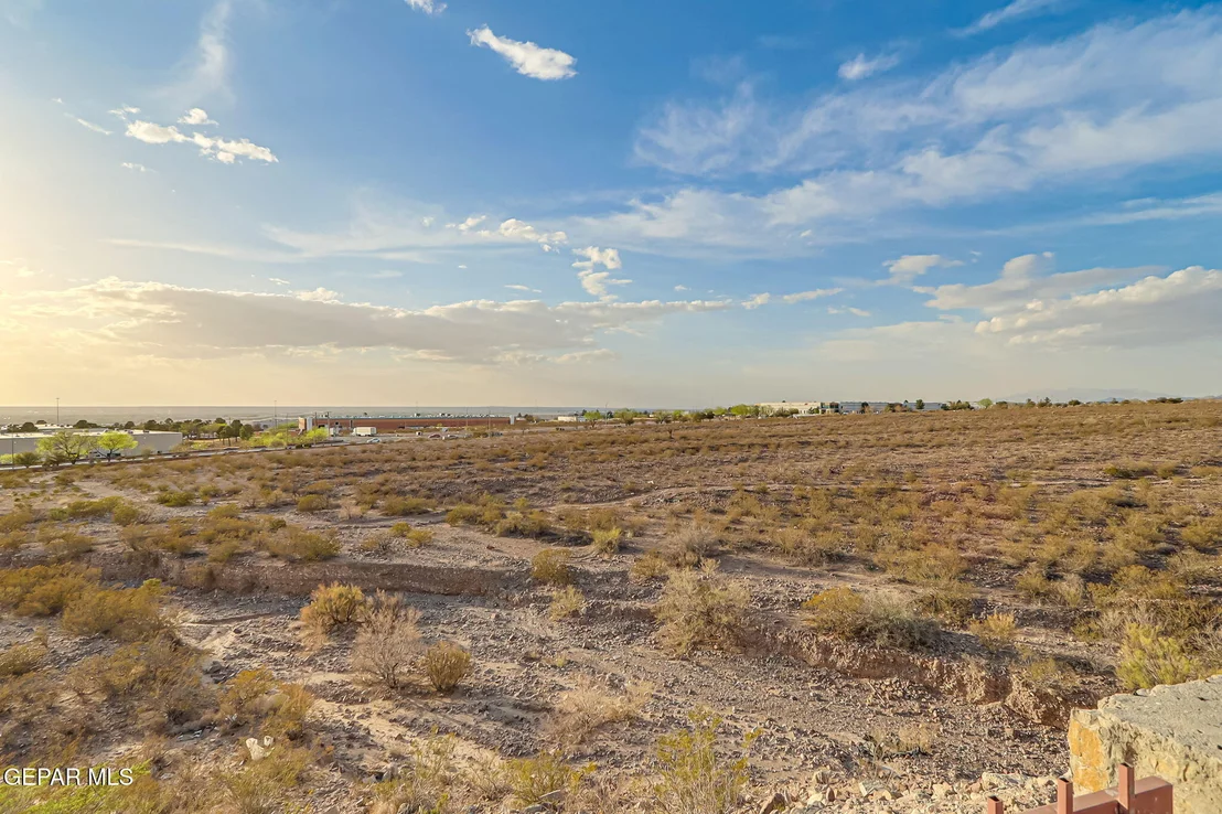 Photo of 7437 CAVESON Road