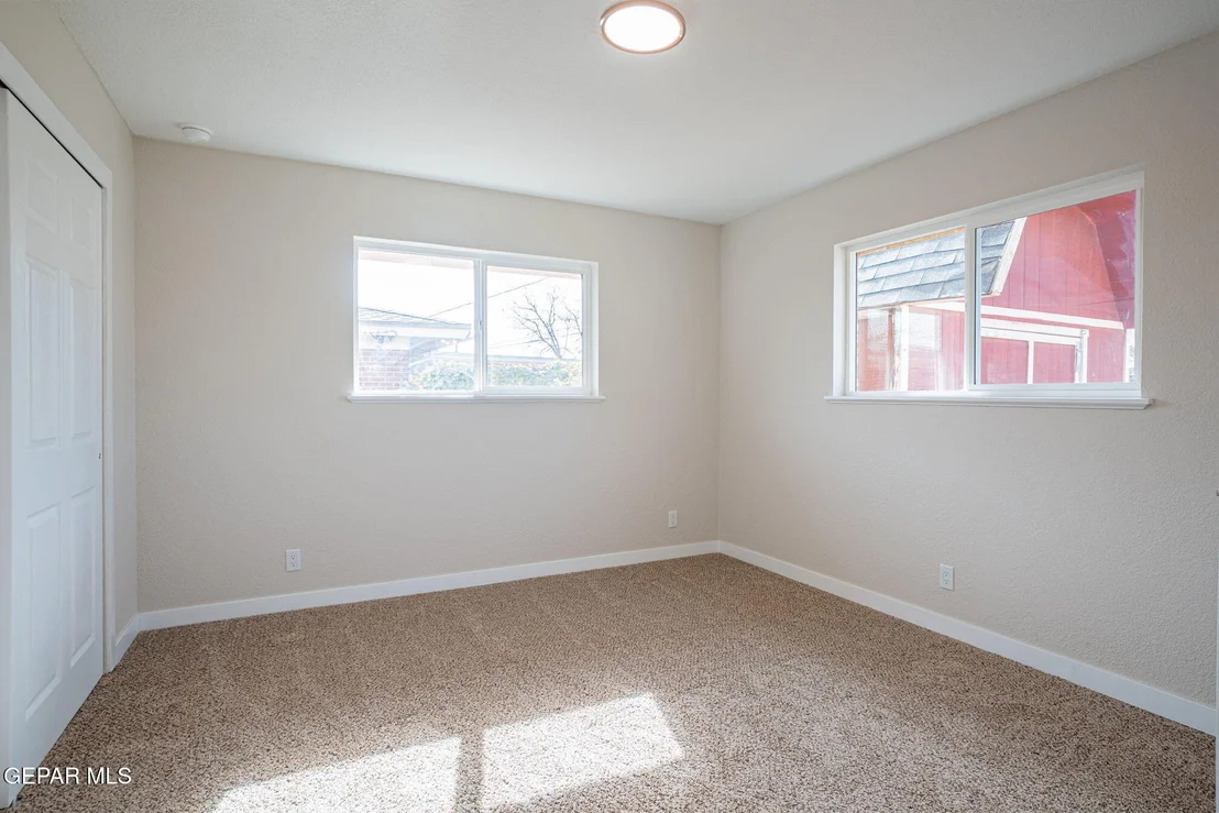 Photo of 3203 Shetland Road
