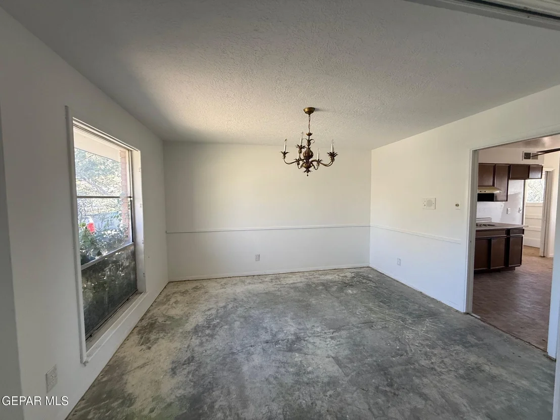 Photo of 5712 Oak Cliff Drive