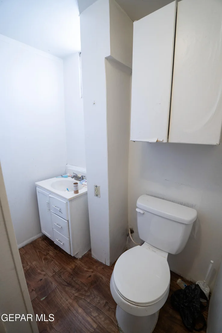 Photo of 521 RANDOLPH Drive