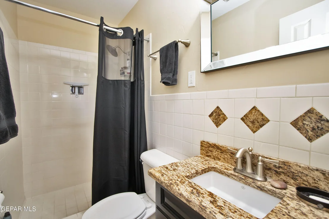 Photo of 517 Stonebluff Road