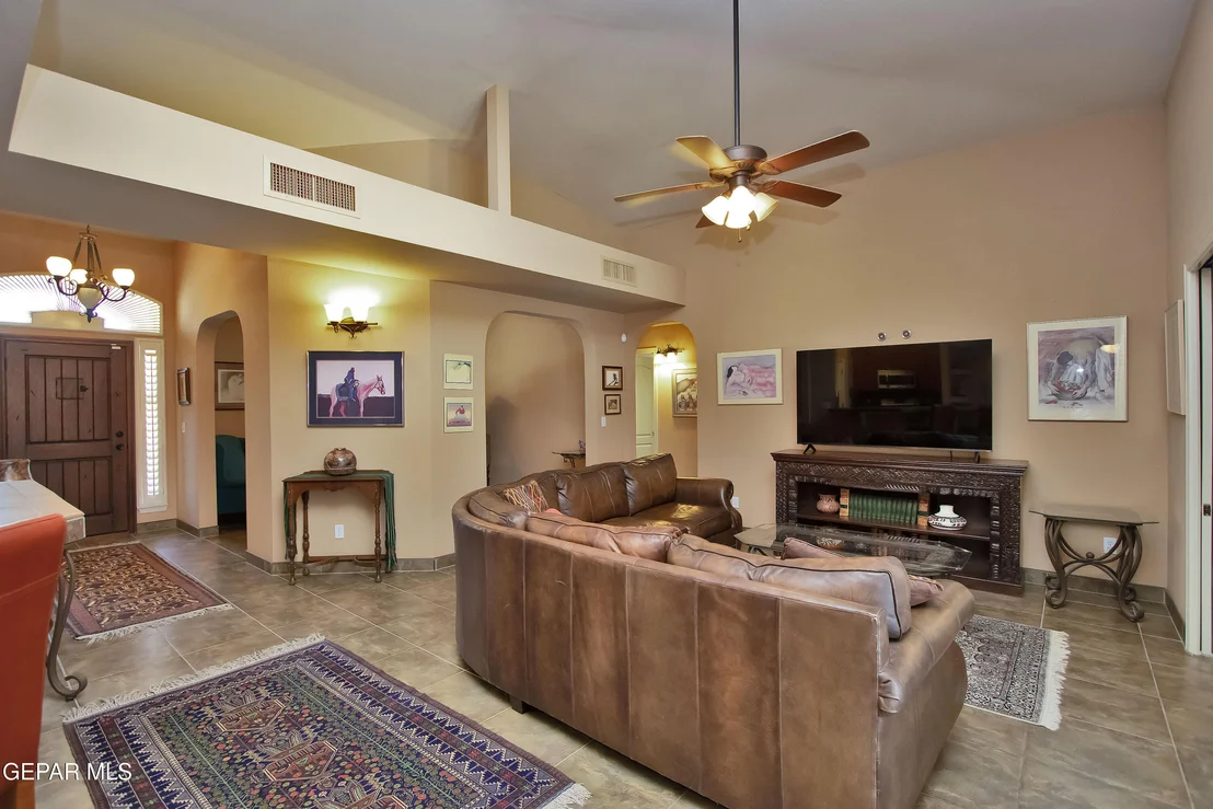 Photo of 920 TYLER SETH Avenue