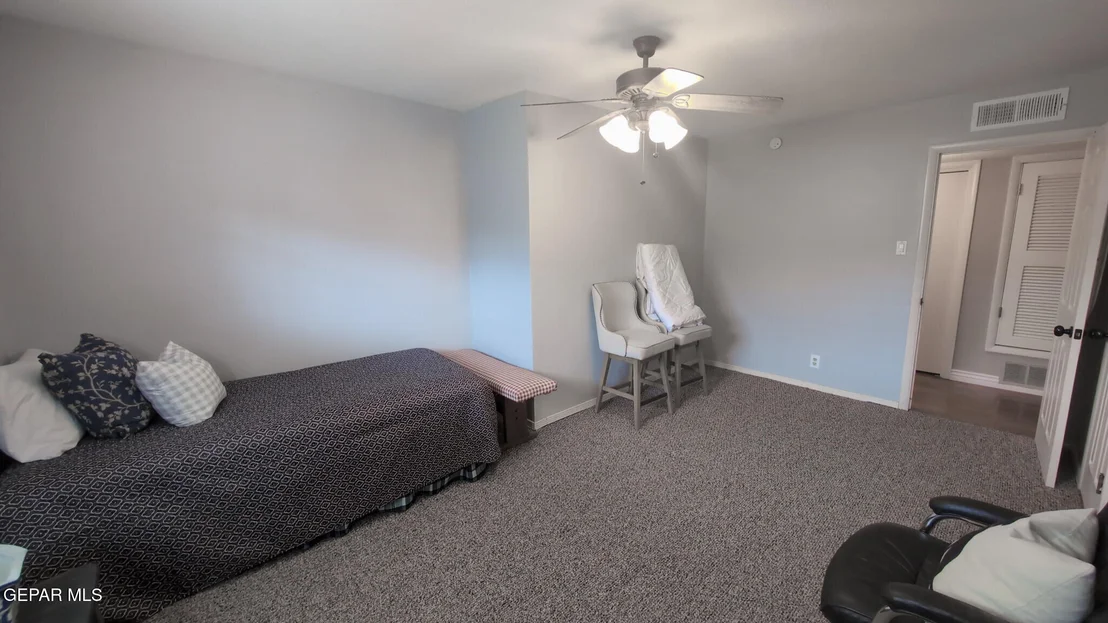 Photo of 417 INDIAN BLUFF Road