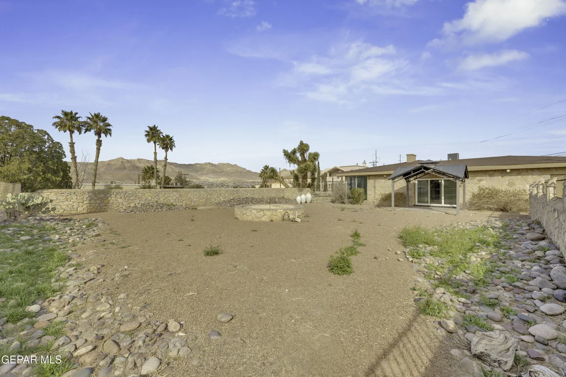 Photo of 2500 HAWLEY Circle