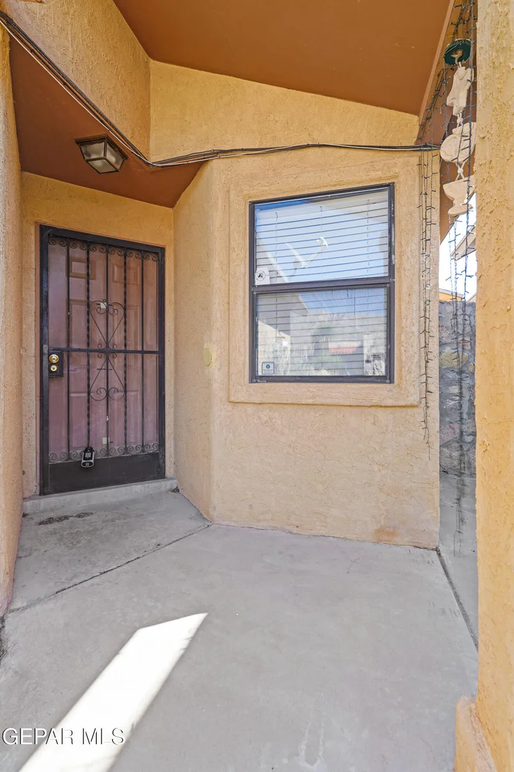 Photo of 6860 RIDGE TOP Drive