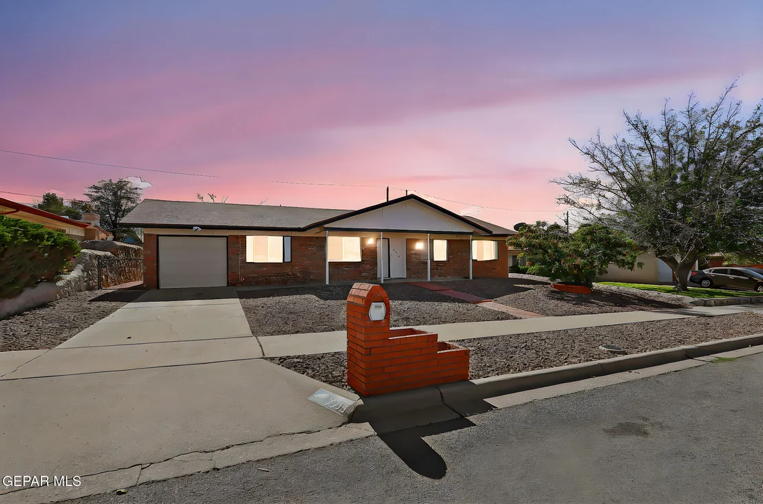 Photo of 7213 CLEMENTE Avenue