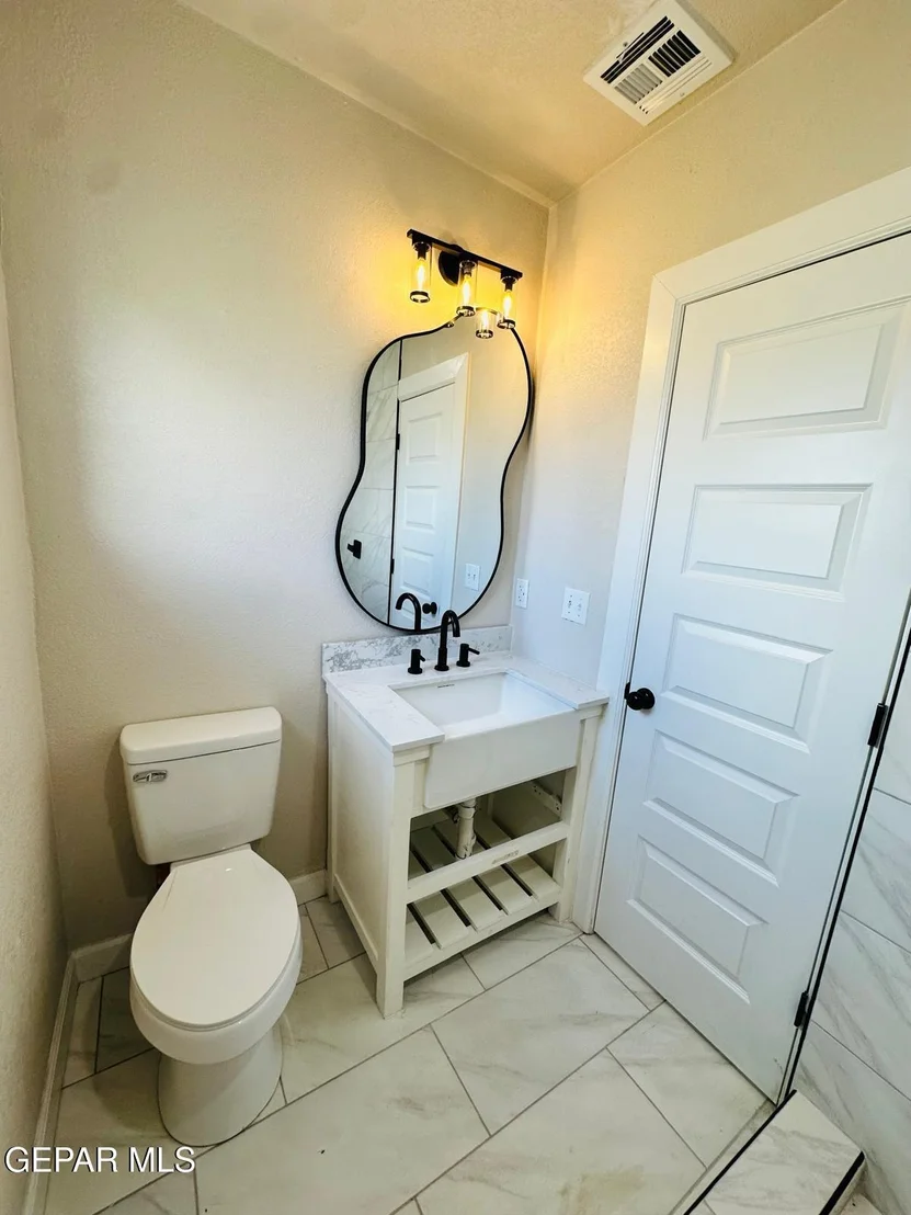 Photo of 5018 Flower Drive
