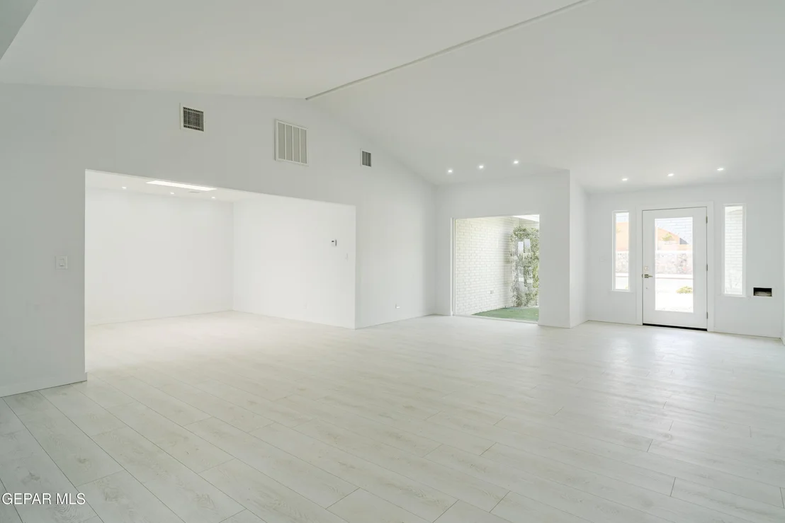 Photo of 9000 GALENA Drive