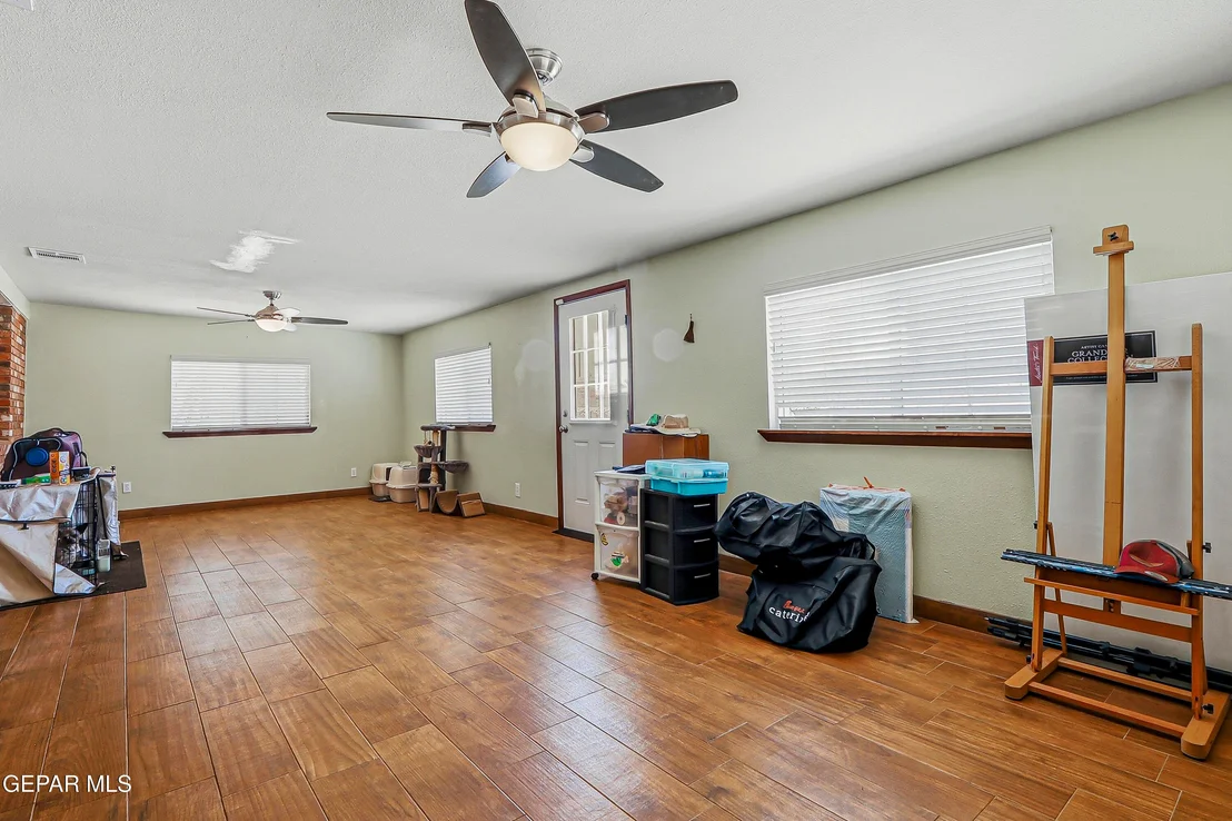 Photo of 10537 SAIGON Drive