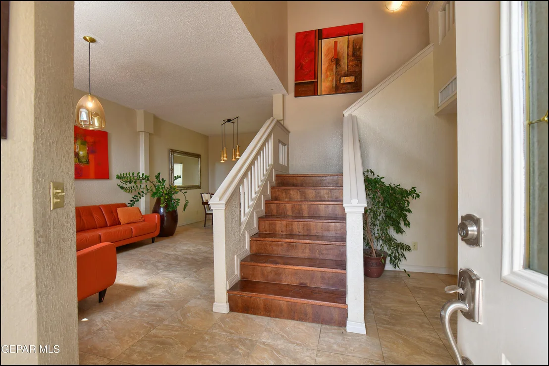 Photo of 7653 DIANJOU Drive