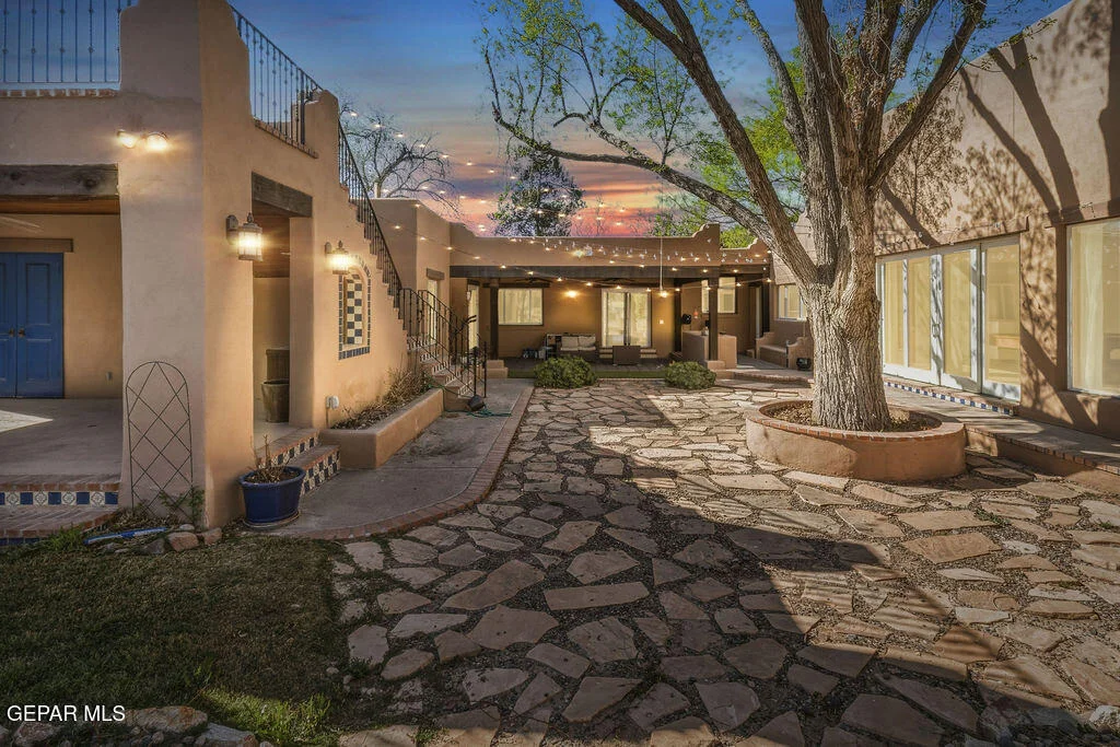 Photo of 300 ROSEMONT Drive