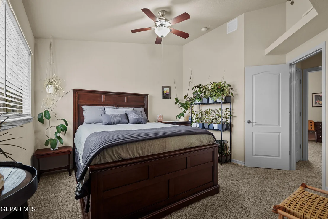 Photo of 14425 APPLE POINT Court