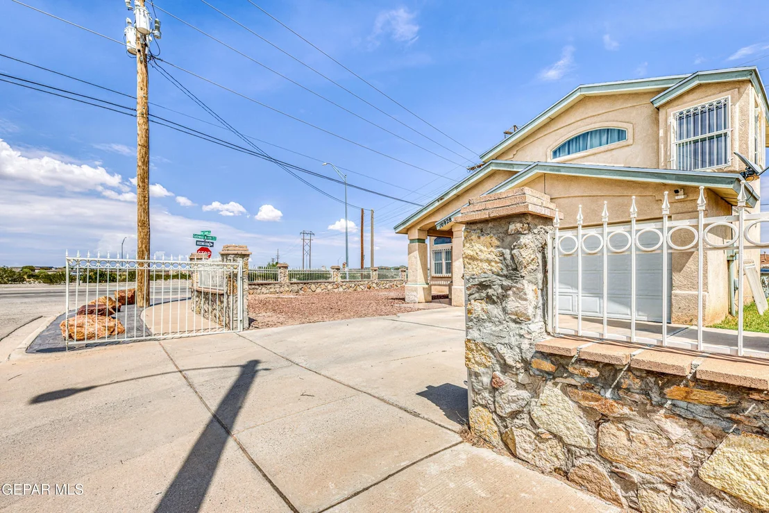 Photo of 10928 REEF SANDS Drive