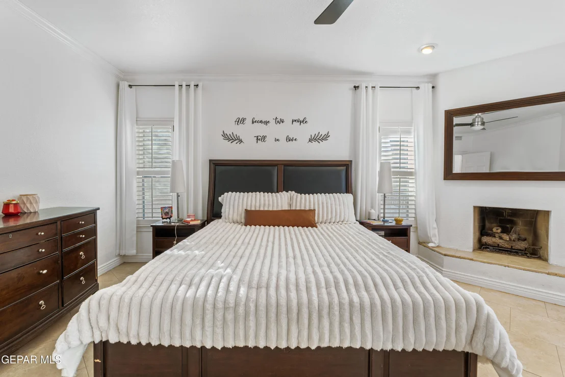Photo of 721 WILLOW GLEN Drive