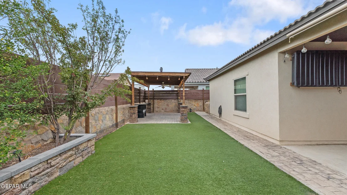 Photo of 965 PENRITH Street