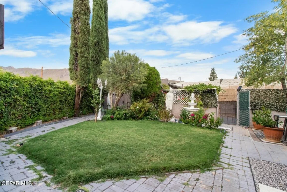 Photo of 607 Mesita Drive