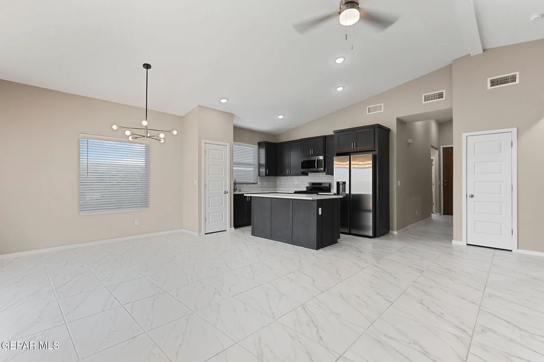 Photo of 983 Barbara Ave. Avenue
