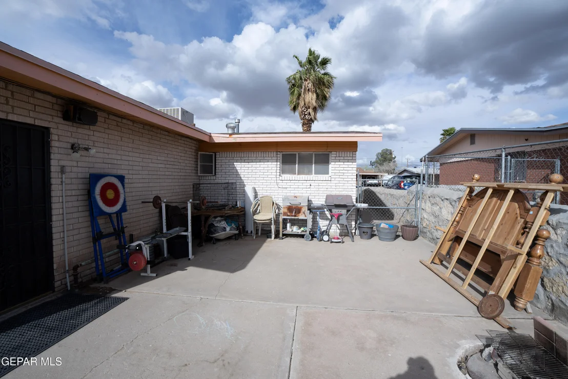 Photo of 8144 BURNHAM Road