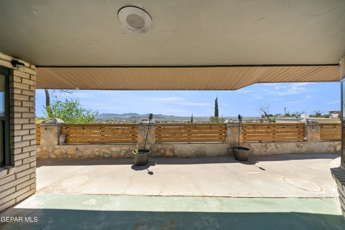 Photo of 516 N SATELLITE Drive