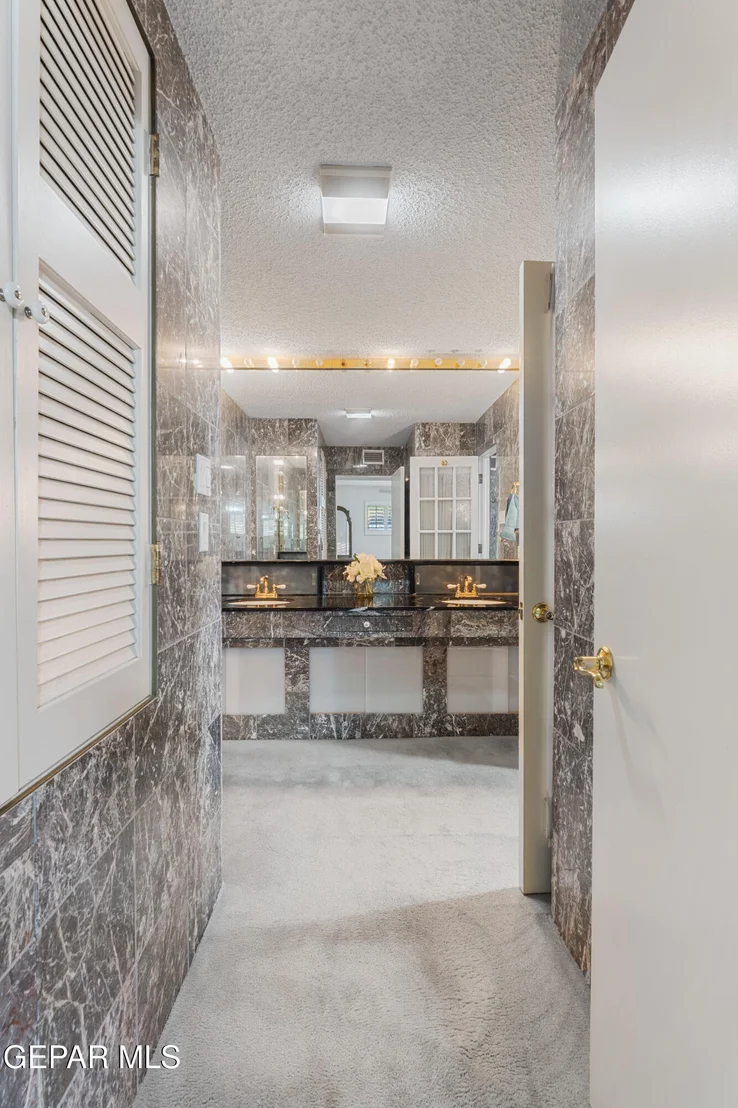 Photo of 6233 Meteor Way