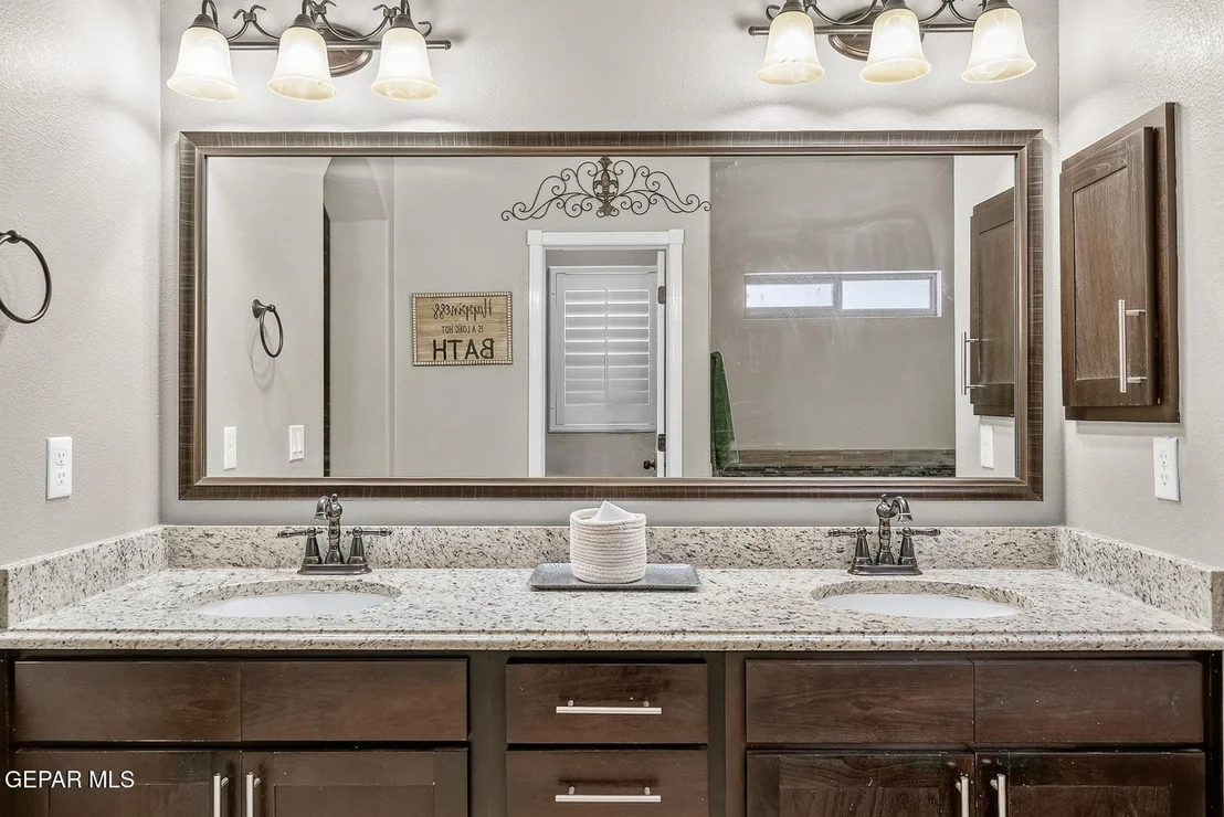 Photo of 7893 Enchanted View Drive