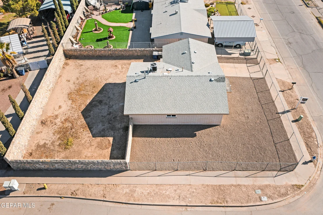 Photo of 219 CARIBE Circle
