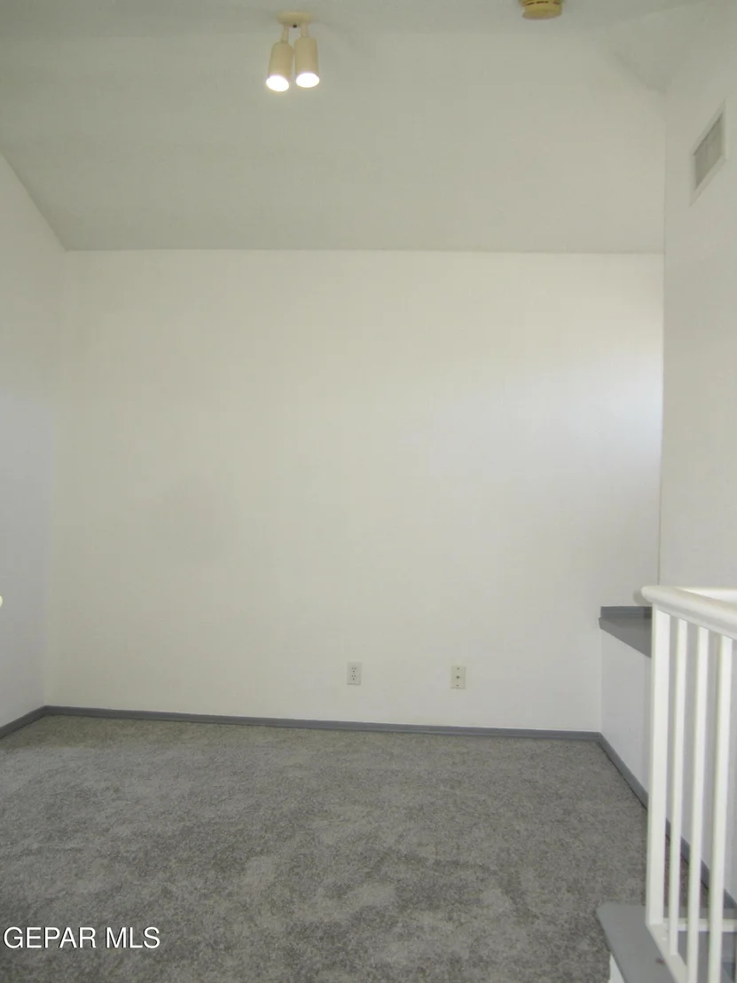 Photo of 7123 Oval Rock Drive
