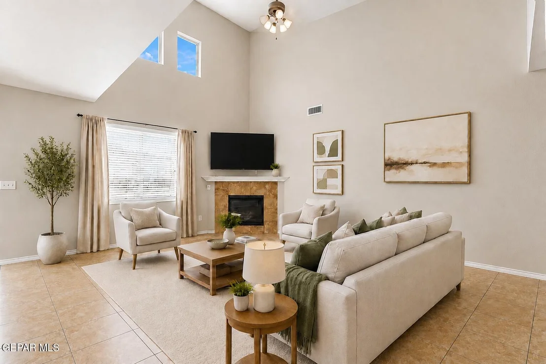 Photo of 2424 Playa