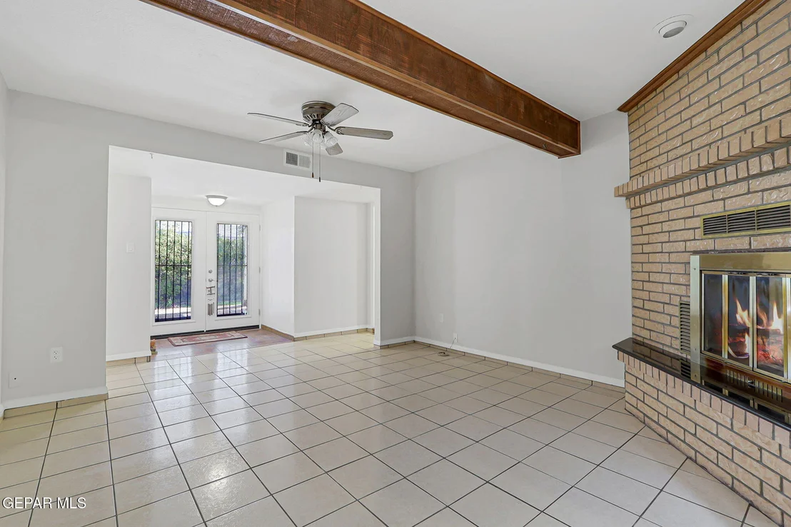 Photo of 1304 Honeysuckle Drive