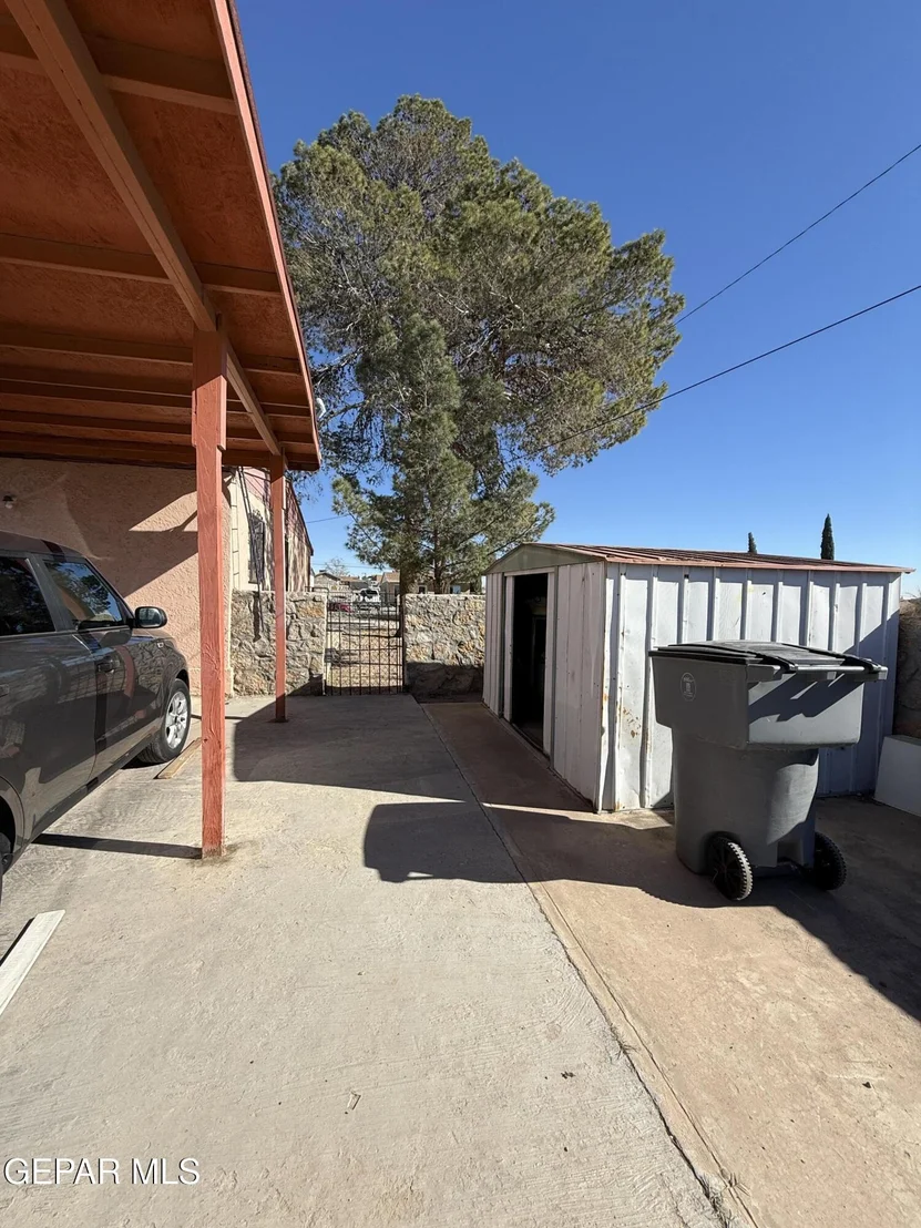 Photo of 813 Santa Barbara Drive
