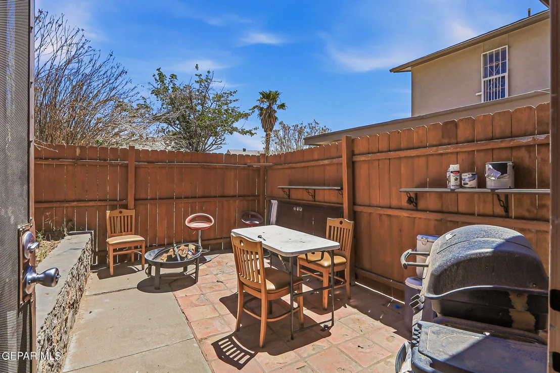 Photo of Unit 2 at 1530 Common Drive