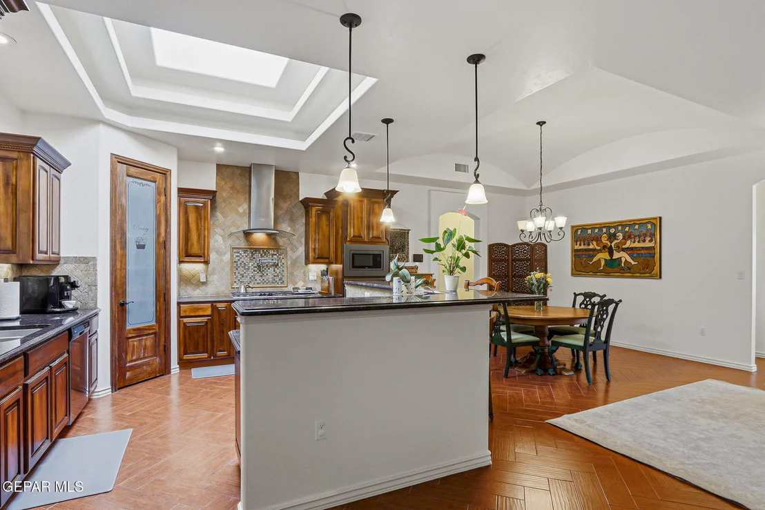 Photo of 6163 FRANKLIN DOVE Avenue