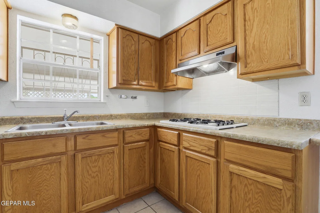 Photo of 8025 GILBERT Drive