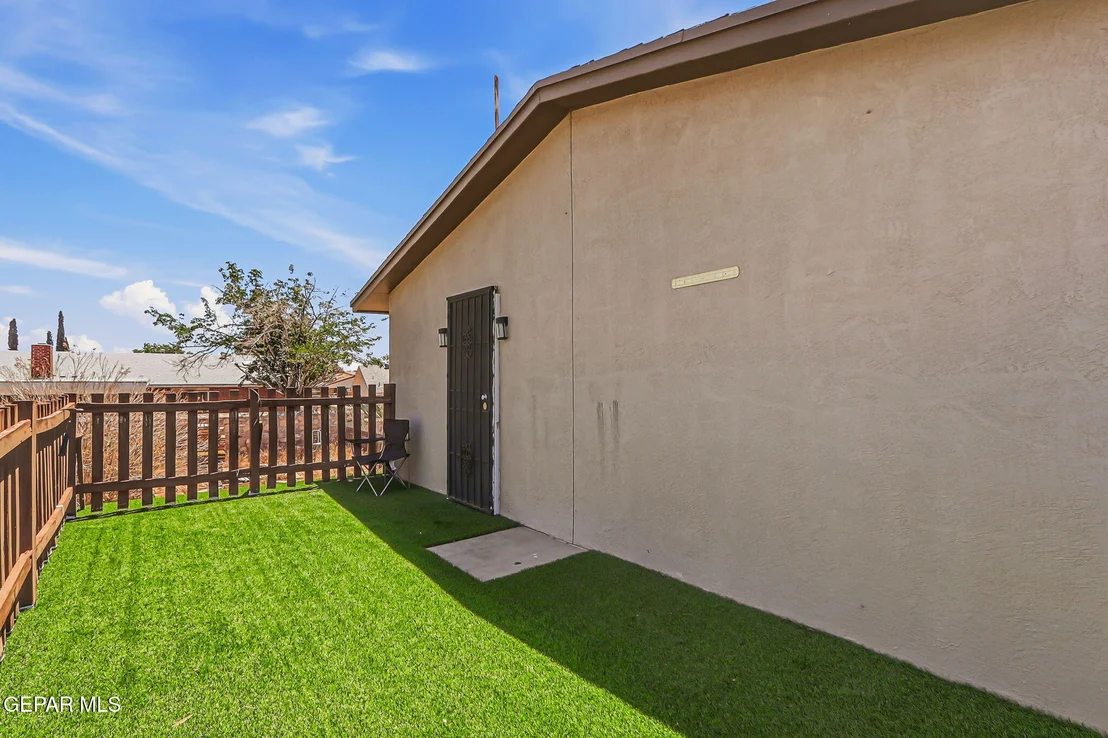 Photo of Unit 2 at 1530 Common Drive