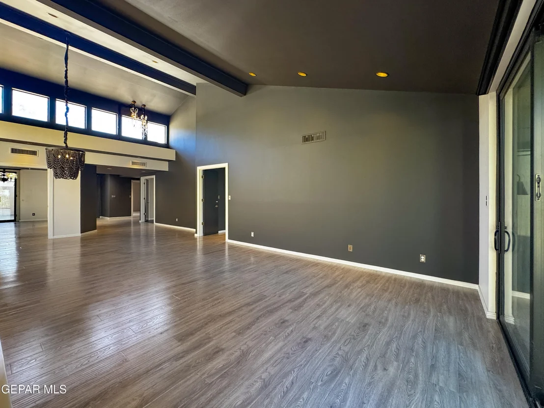 Photo of 1114 Los Jardines Circle