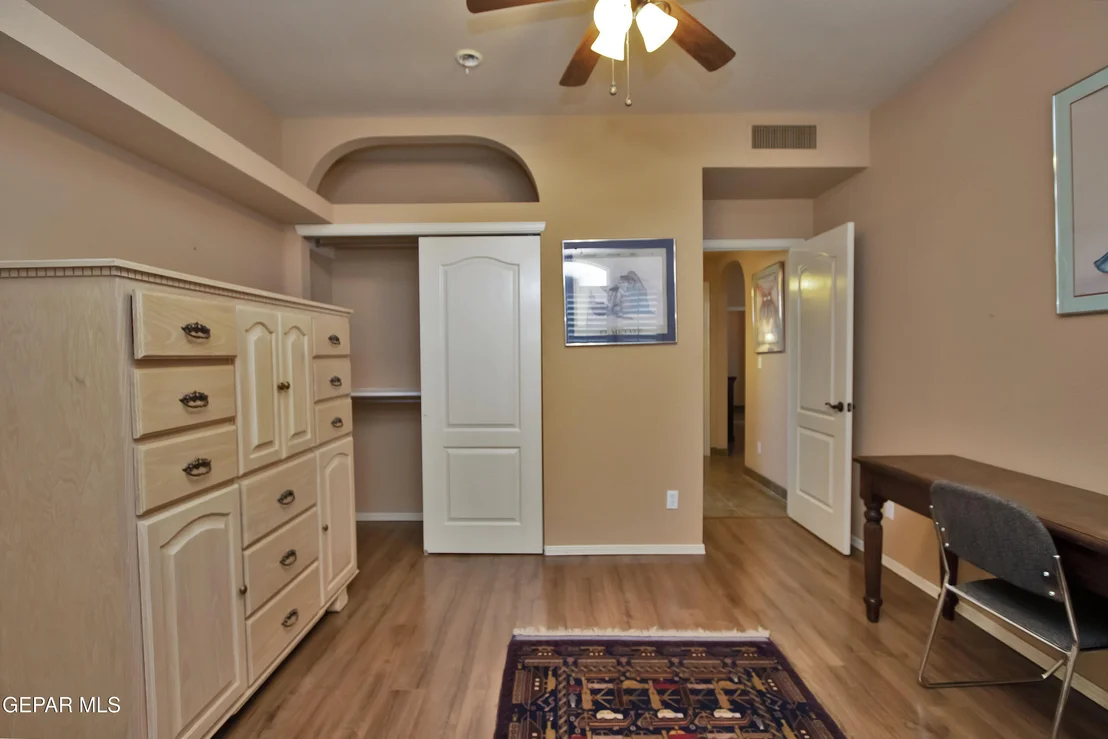 Photo of 920 TYLER SETH Avenue