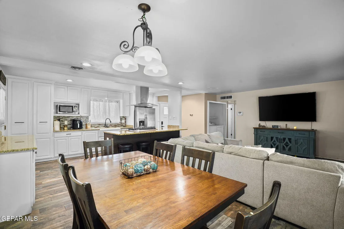 Photo of 3500 ZIRCON Drive