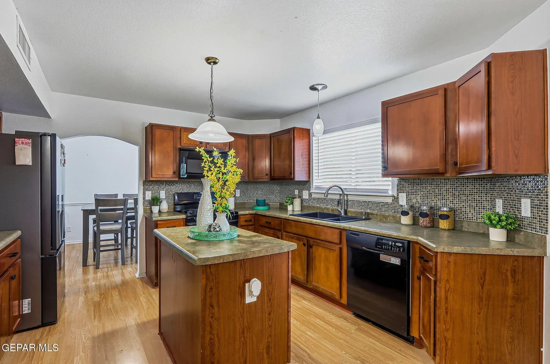 Photo of 680 Sequeiros Court