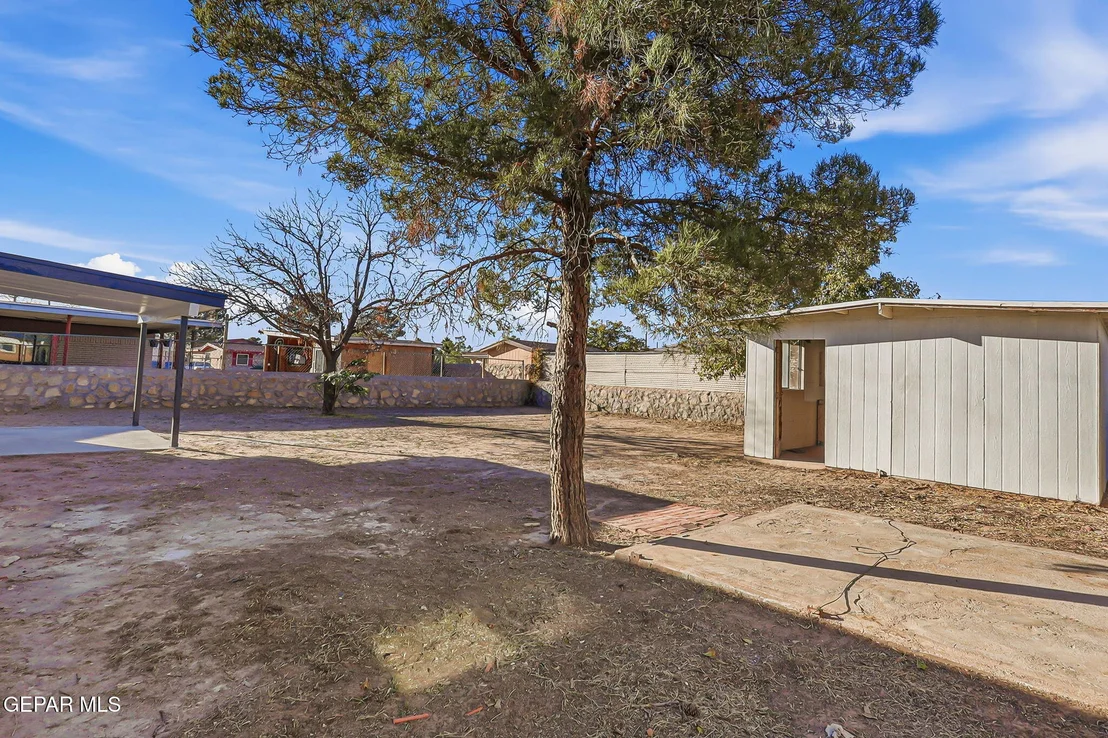 Photo of 113 W POINT Drive