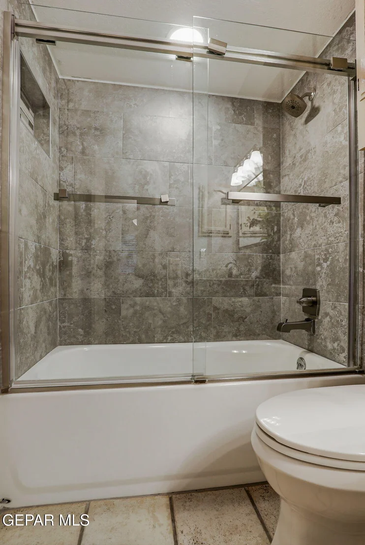 Photo of 8713 LAKEHURST Road