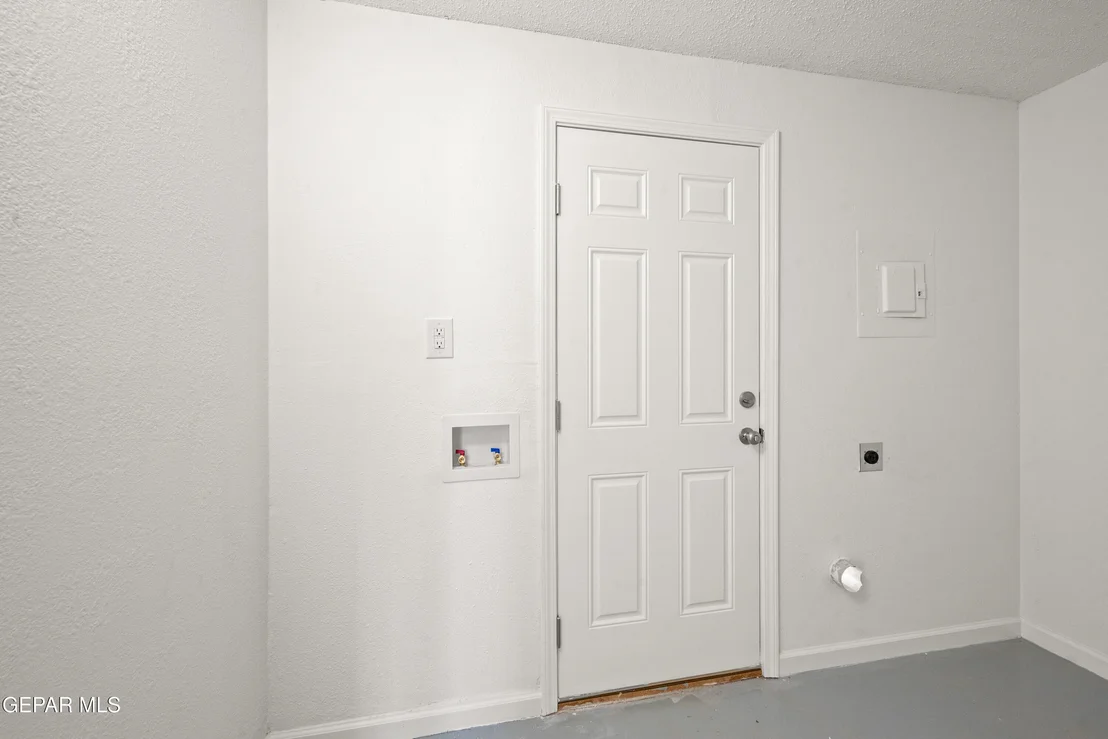 Photo of 10452 OMEGA Circle